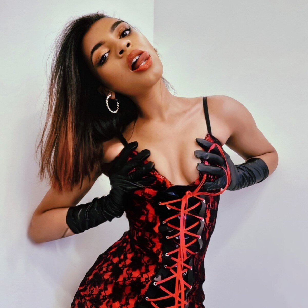Qenmahogany (@qenmahogany), OnlyFans creator