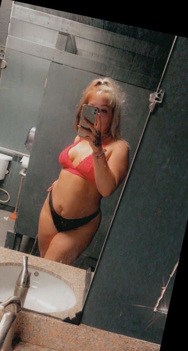 Qtbabyyy (@qtbabyyy), OnlyFans creator