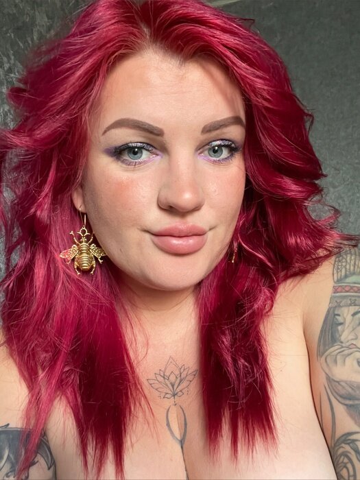 Queenballoons (@queenballoons), OnlyFans creator