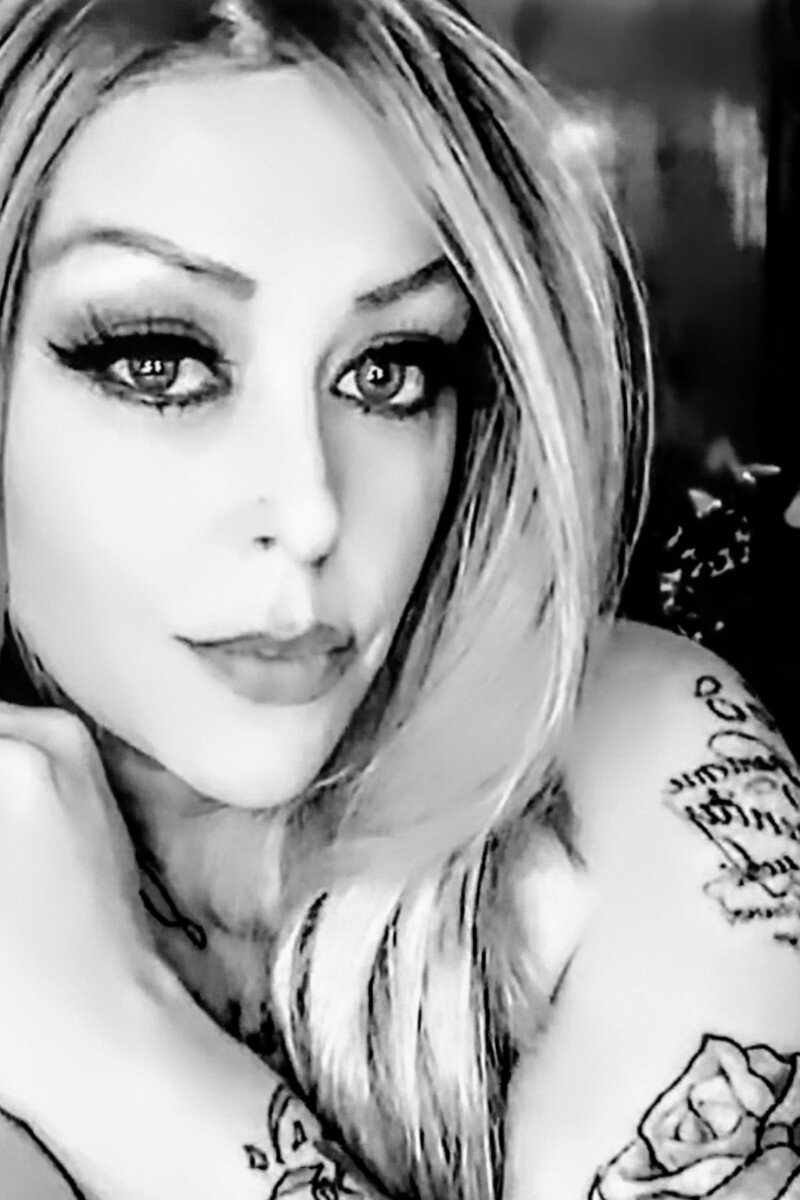 Queenbunni44 (@queenbunni44), OnlyFans creator