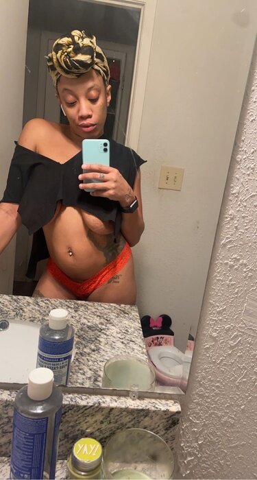 Queenjefenellijane (@queenjefenellijane), OnlyFans creator