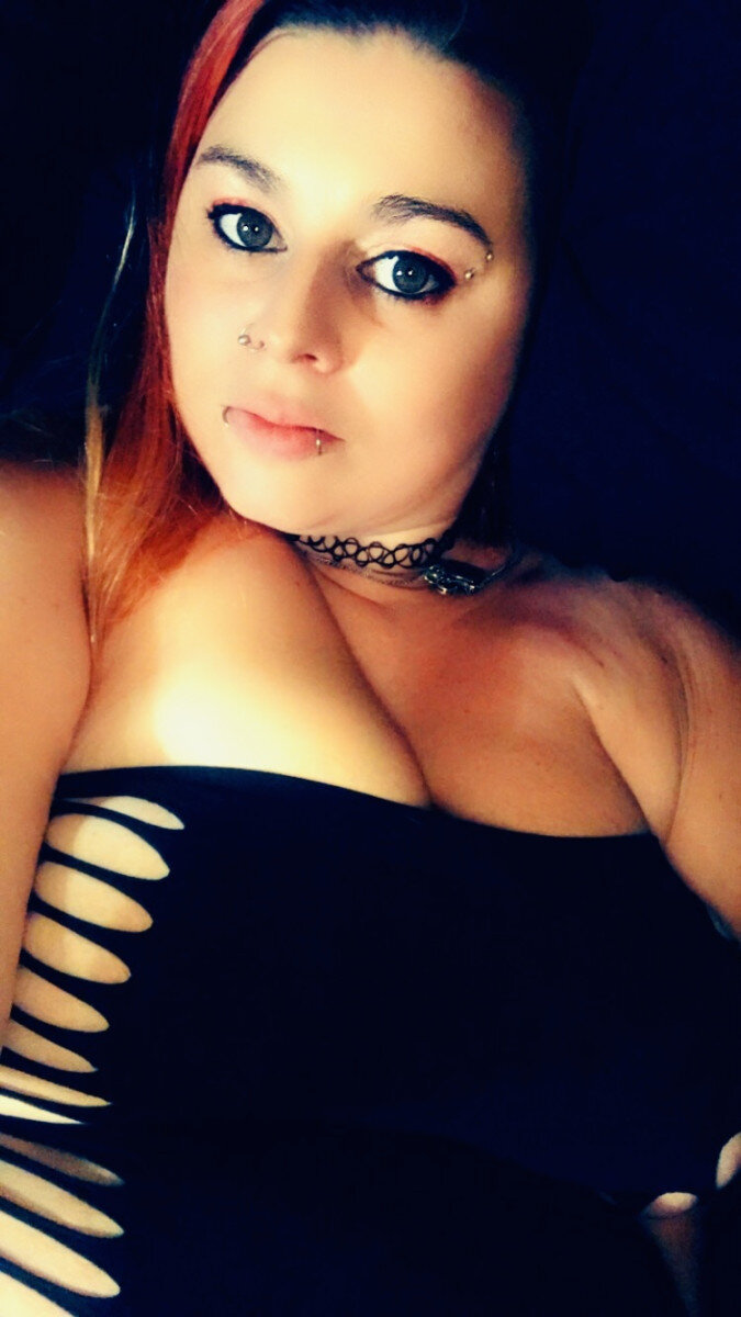 Queenofallu (@queenofallu), OnlyFans creator