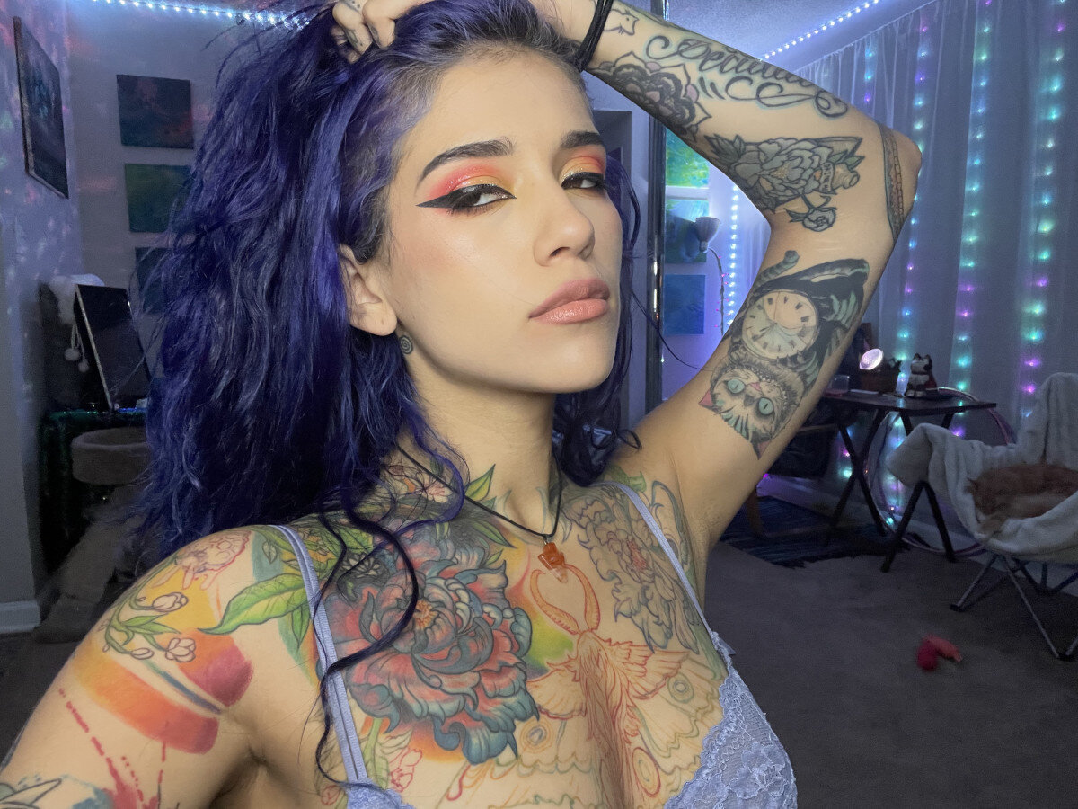 Queenpurpfree (@queenpurpfree), OnlyFans creator