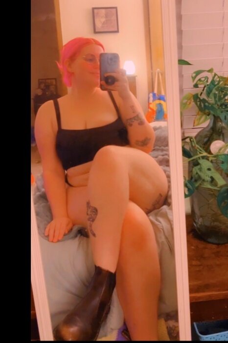 Quinncakexxx (@quinncakexxx), OnlyFans creator