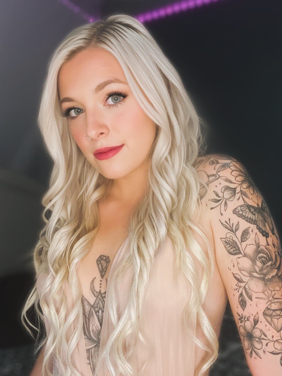 Quinnsparks (@quinnsparks), OnlyFans creator