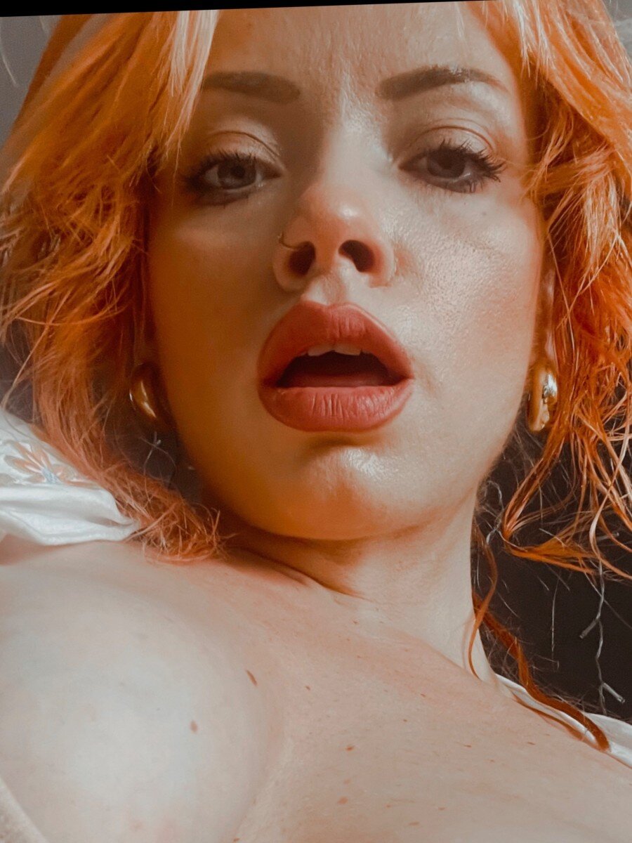 Quinnvalentines (@quinnvalentines), OnlyFans creator
