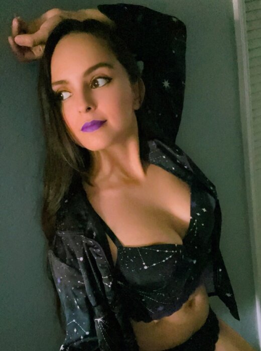 Qveenkarmin (@qveenkarmin), OnlyFans creator