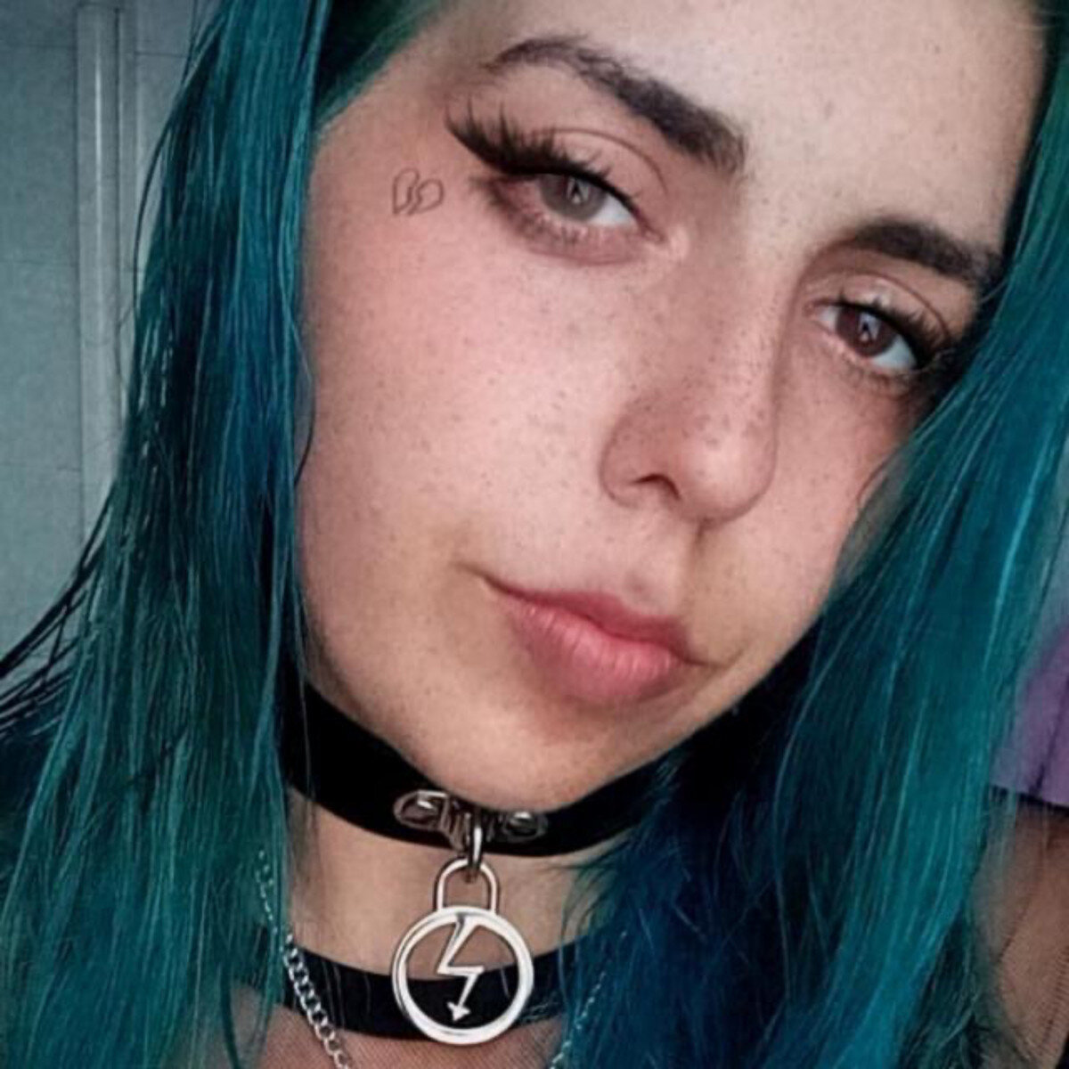 R4ndomh0e (@r4ndomh0e), OnlyFans creator