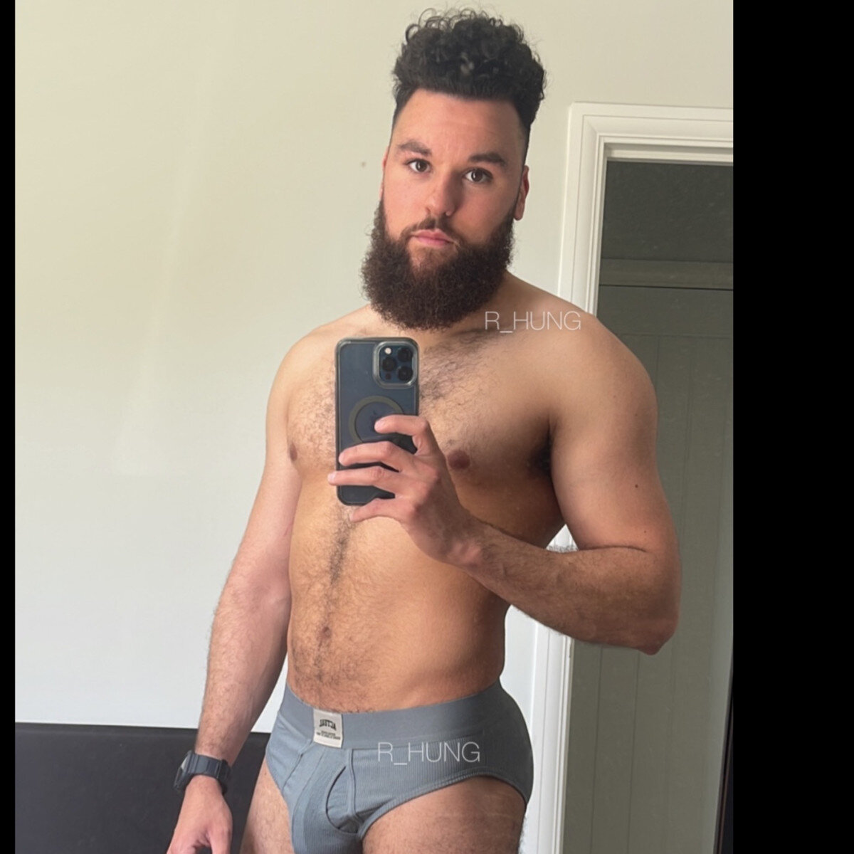 Rhungfree (@r_hungfree), OnlyFans creator