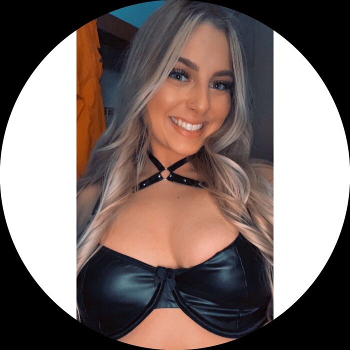 Raexoxox (@rae_xoxox), OnlyFans creator