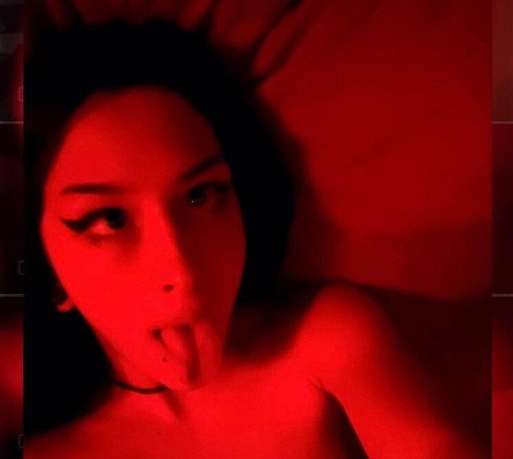 Raebands (@raebands), OnlyFans creator