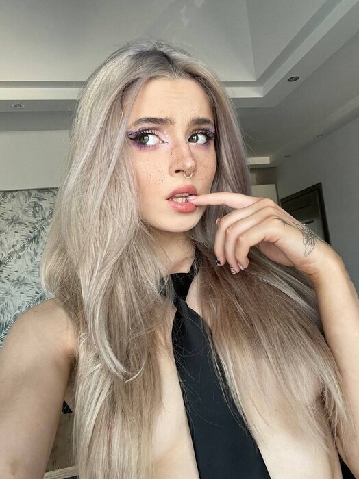Rainbowqueenuwu (@rainbowqueenuwu), OnlyFans creator