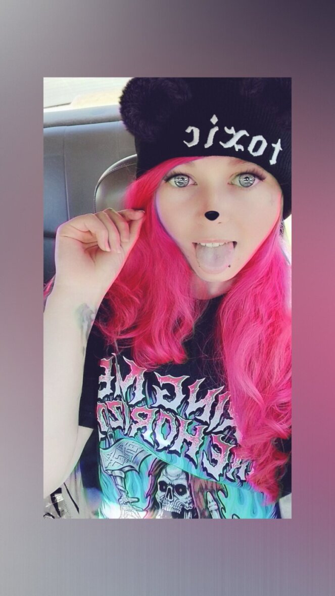 Rainbowwolf4207 (@rainbowwolf4207), OnlyFans creator