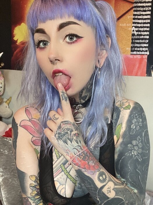 Raineisonfire (@raineisonfire), OnlyFans creator