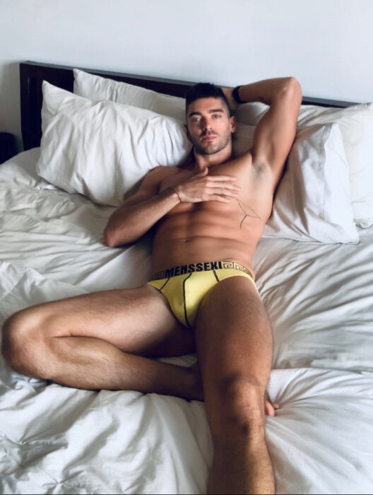 Raphlouis (@raph_louis), OnlyFans creator