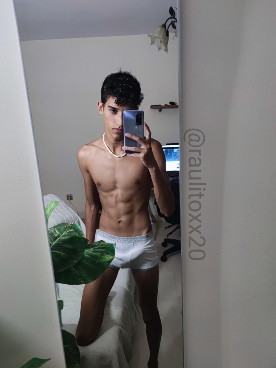 Raulitoxx20 (@raulitoxx20), OnlyFans creator