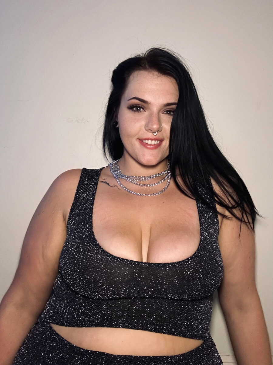 Ravengraves (@raven-graves), OnlyFans creator
