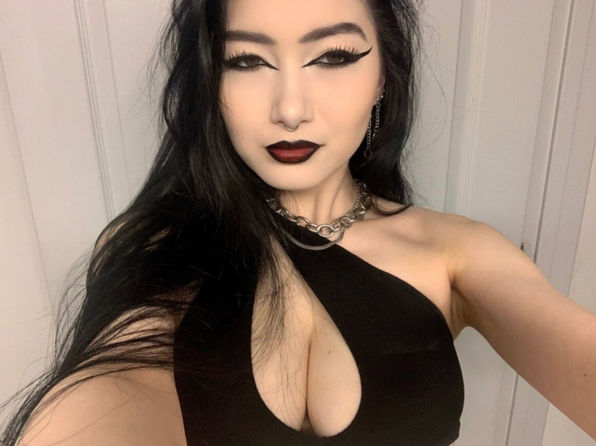 Ravynblakk (@ravynblakk), OnlyFans creator