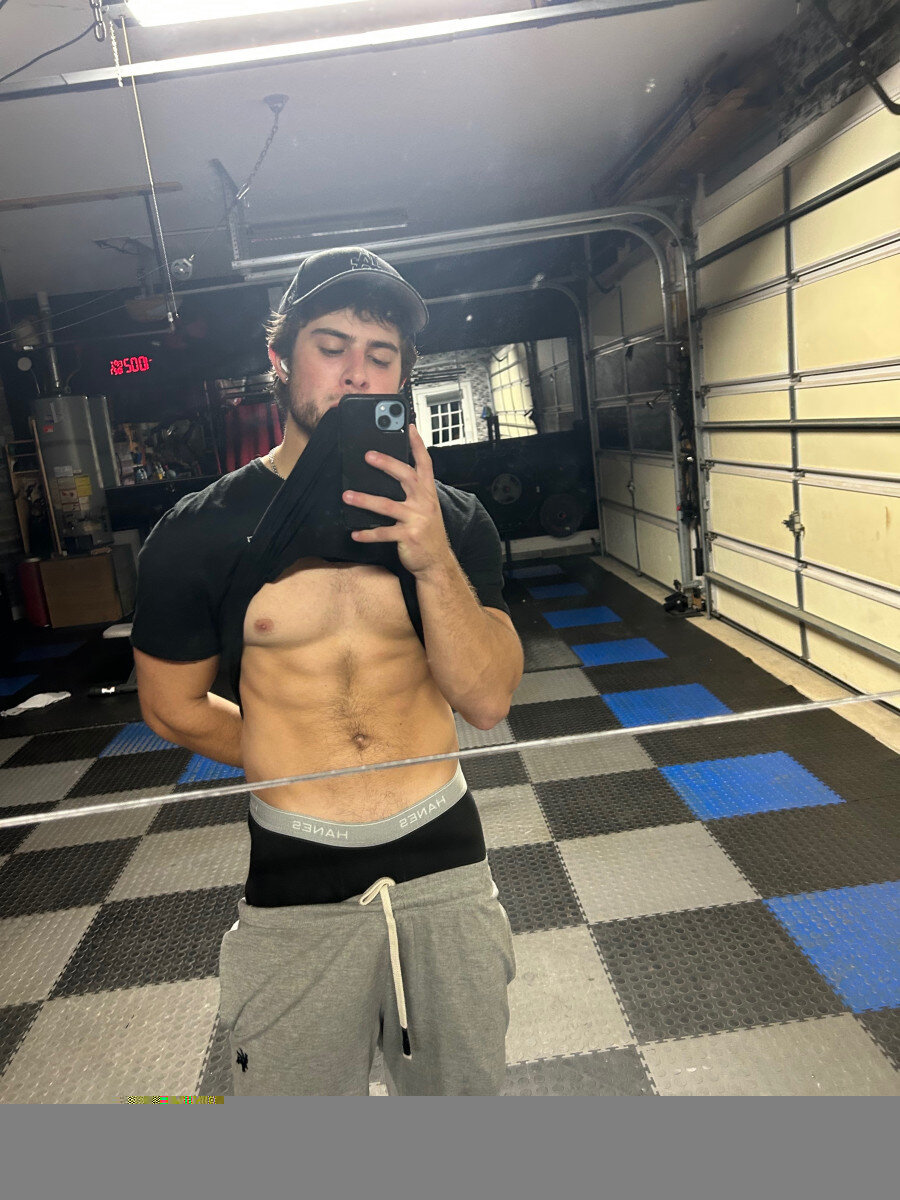 Rclements32 (@rclements32), OnlyFans creator