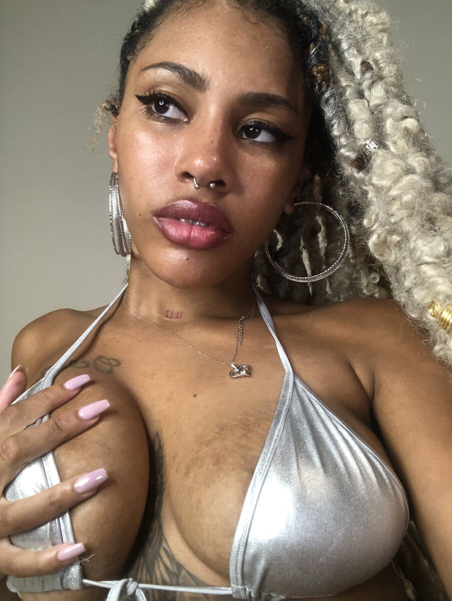 Realcaribbabe (@realcaribbabe), OnlyFans creator