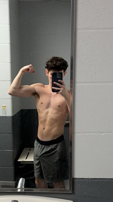 Realisaak2022 (@realisaak2022), OnlyFans creator