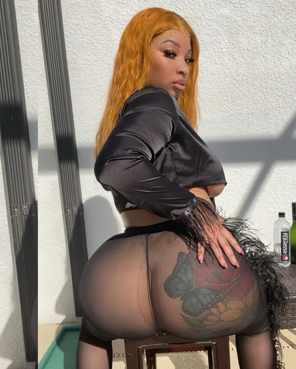 Reallexbee (@reallexbee), OnlyFans creator