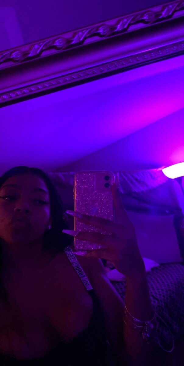 Reddlashae (@reddlashae), OnlyFans creator