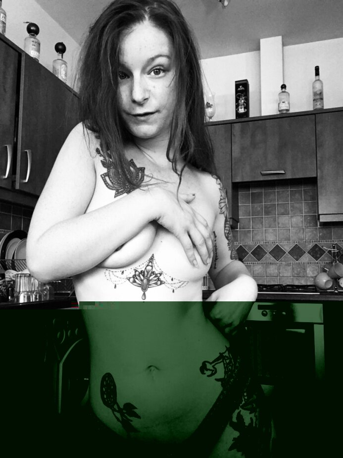 Redheadrose69 (@redheadrose69), OnlyFans creator