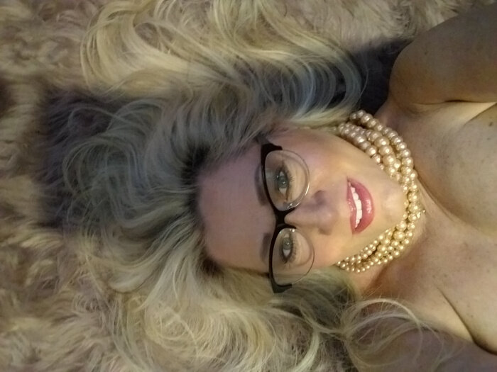 the (@redhot57), OnlyFans creator