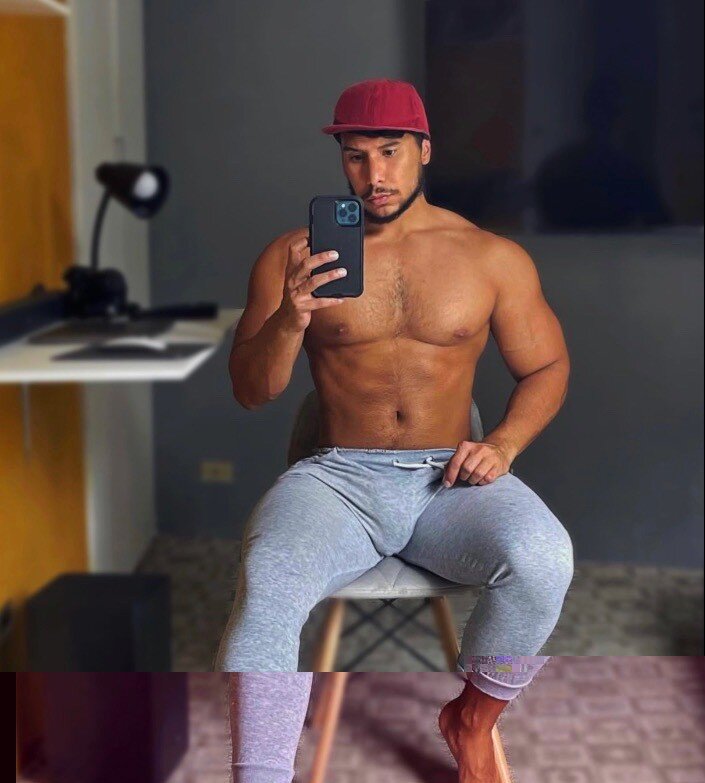 Redliuw (@redliuw), OnlyFans creator