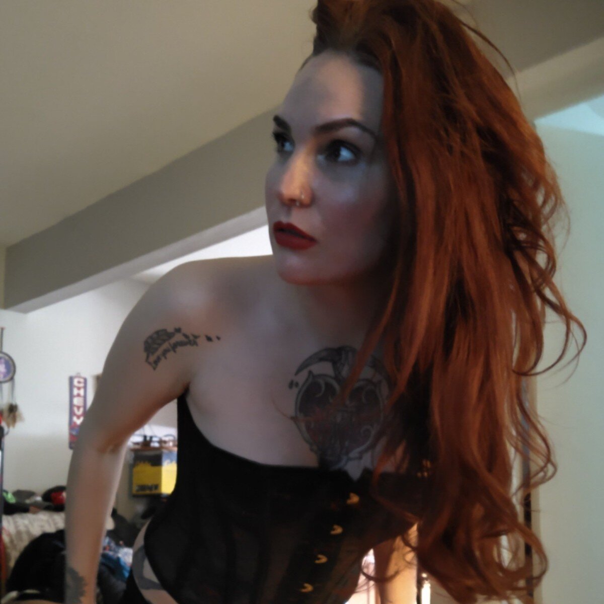 Redrayne333free (@redrayne333_free), OnlyFans creator