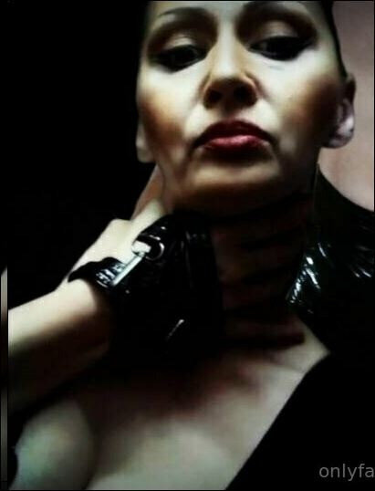 Redsonyjadominatrix (@redsonyja-dominatrix), OnlyFans creator