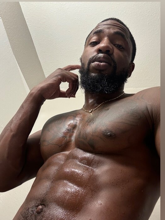 Reggiegraves28 (@reggiegraves28), OnlyFans creator