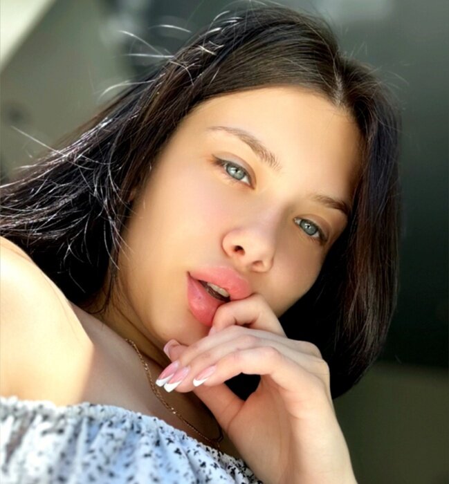 Sofia (@reginavin), OnlyFans creator