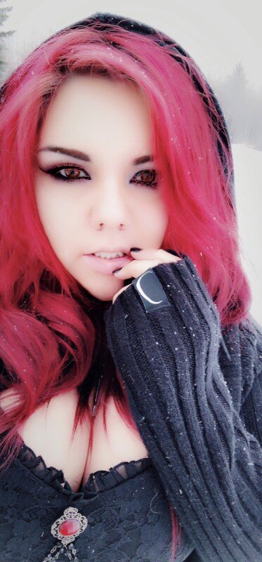 Rei (@reidevaux), OnlyFans creator