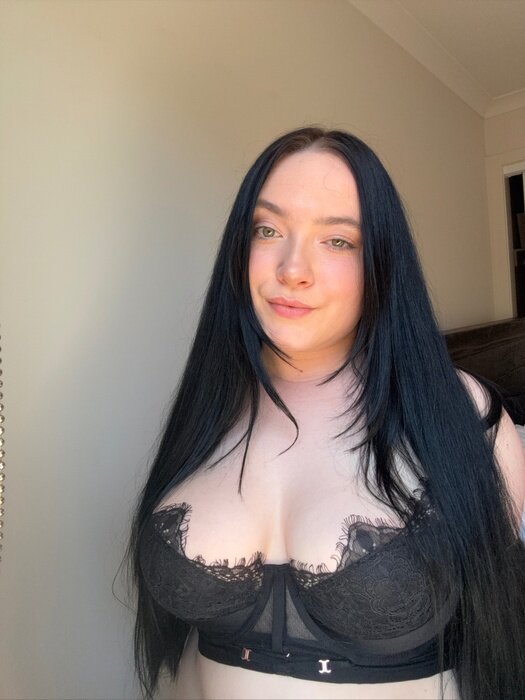 Rhiannonxxxx (@rhiannonxxxx), OnlyFans creator