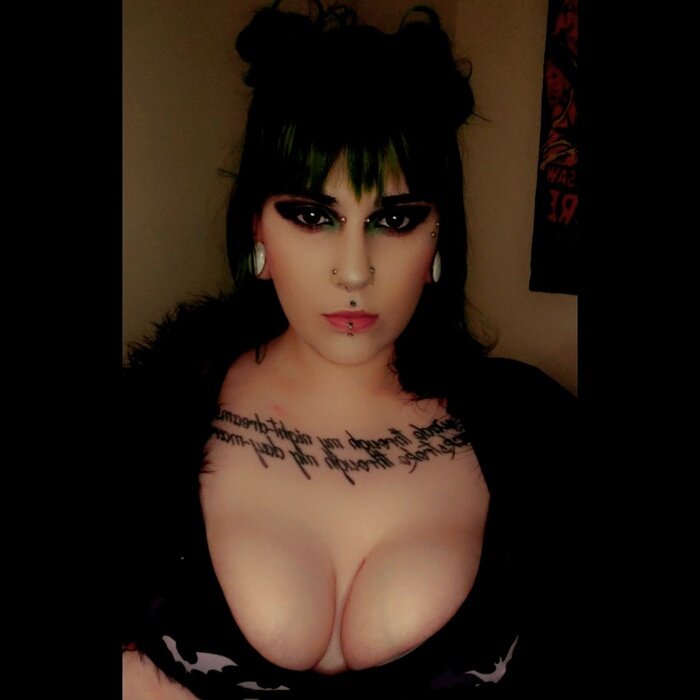Riaiz4real (@riaiz4real), OnlyFans creator