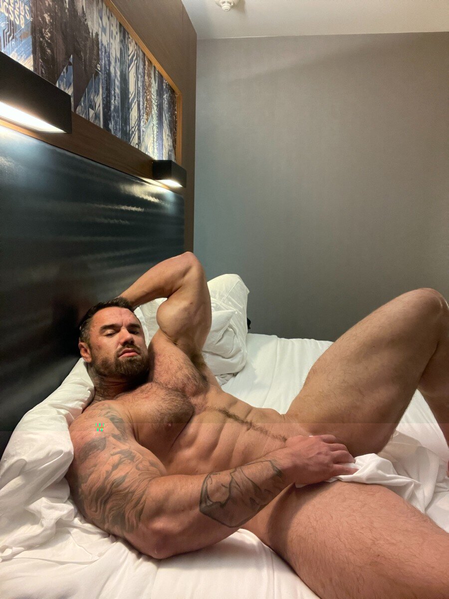 Richsutherlandbb (@richsutherlandbb), OnlyFans creator