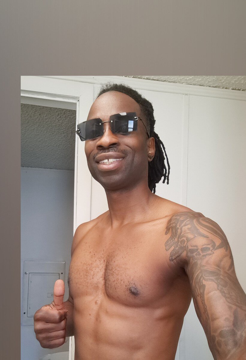 Rickyblaccfreepass (@rickyblaccfreepass), OnlyFans creator