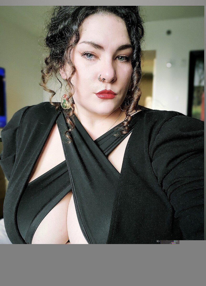 Rikithelady (@rikithelady), OnlyFans creator