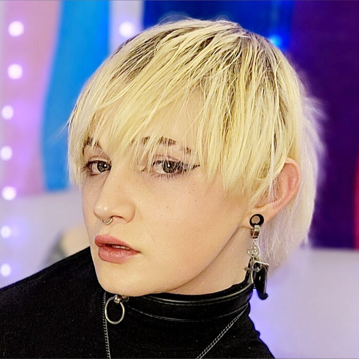Rileywulfe (@riley_wulfe), OnlyFans creator