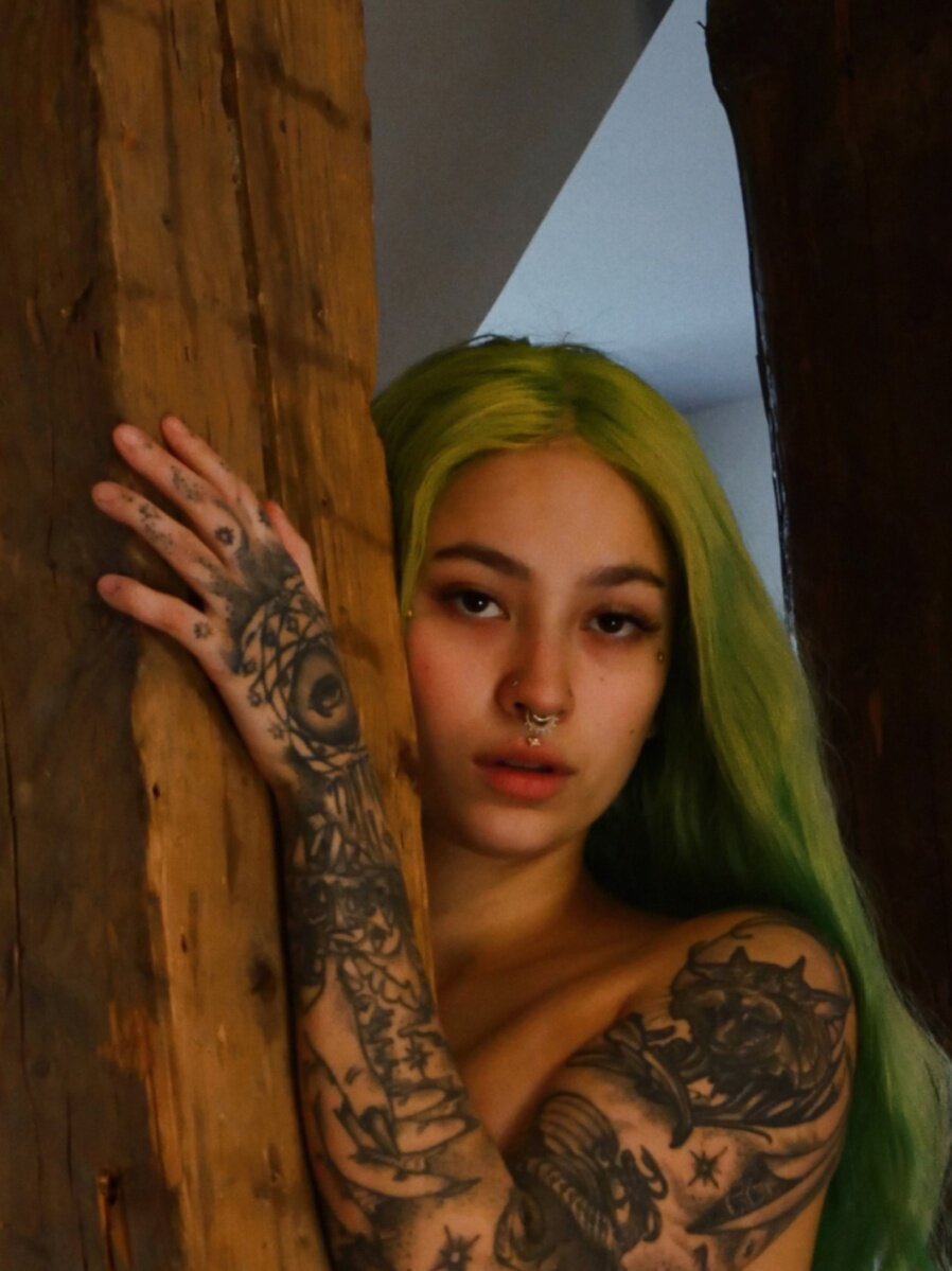 Rinakittyvip (@rinakittyvip), OnlyFans creator