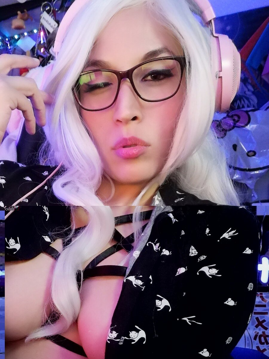 Rinamx (@rinamx), OnlyFans creator