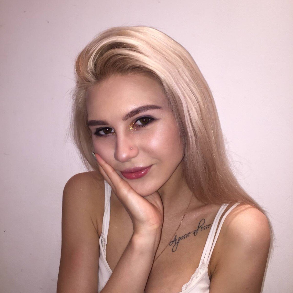 Rinayourri (@rinayourri), OnlyFans creator