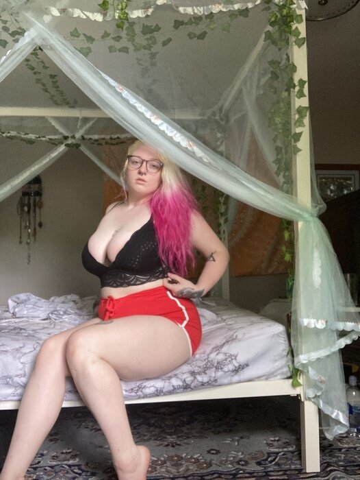 Riveterruby (@riveterruby), OnlyFans creator