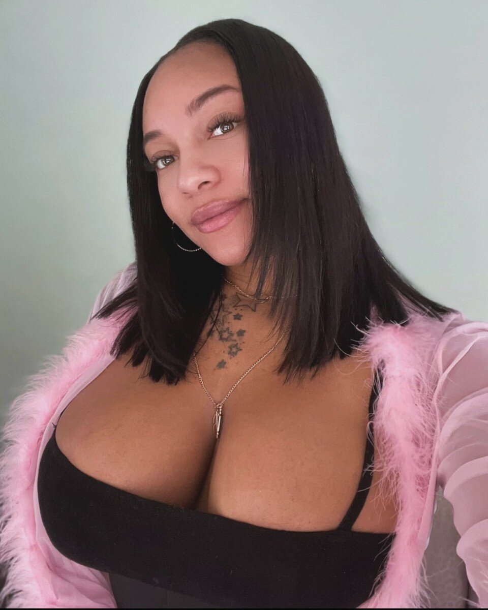 Rockybee (@rockybee), OnlyFans creator