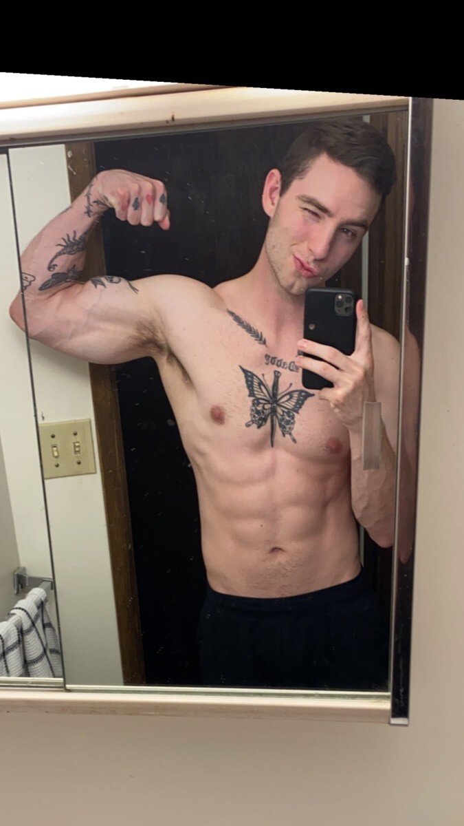 Rockystrong97 (@rockystrong97), OnlyFans creator