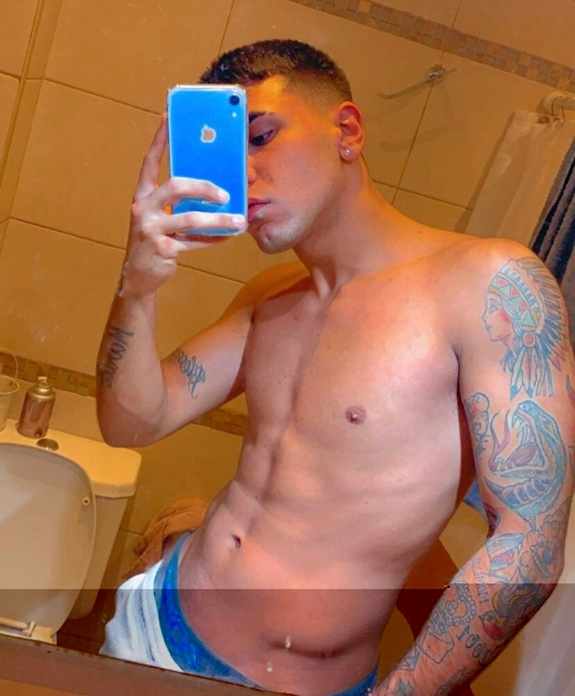 Romandario00 (@romandario00), OnlyFans creator