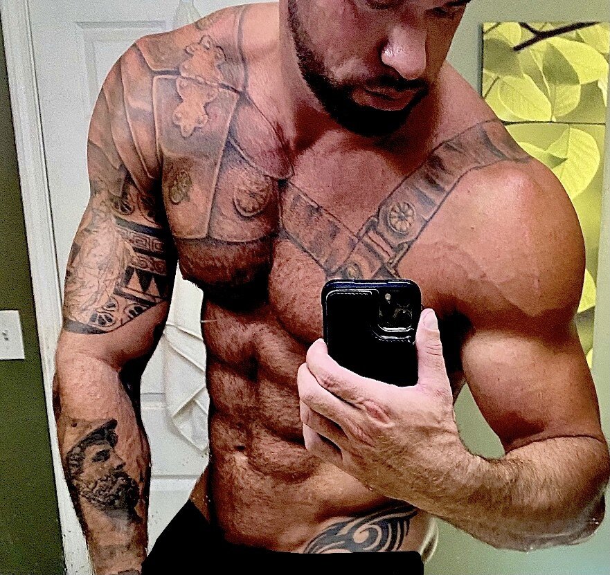 Romanmichaelxxx (@romanmichaelxxx), OnlyFans creator
