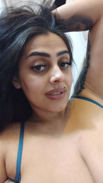 Rosasweet02 (@rosasweet02), OnlyFans creator